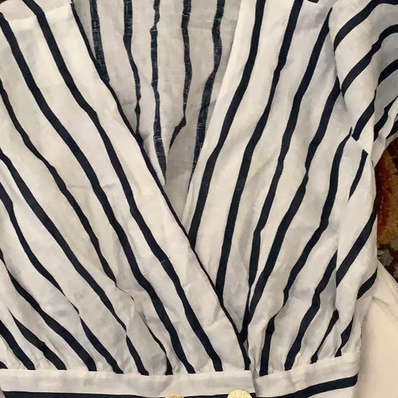 Gorgeous Linen Cropped Top by Zara 💙💙🖤 - Picture 3 of 9